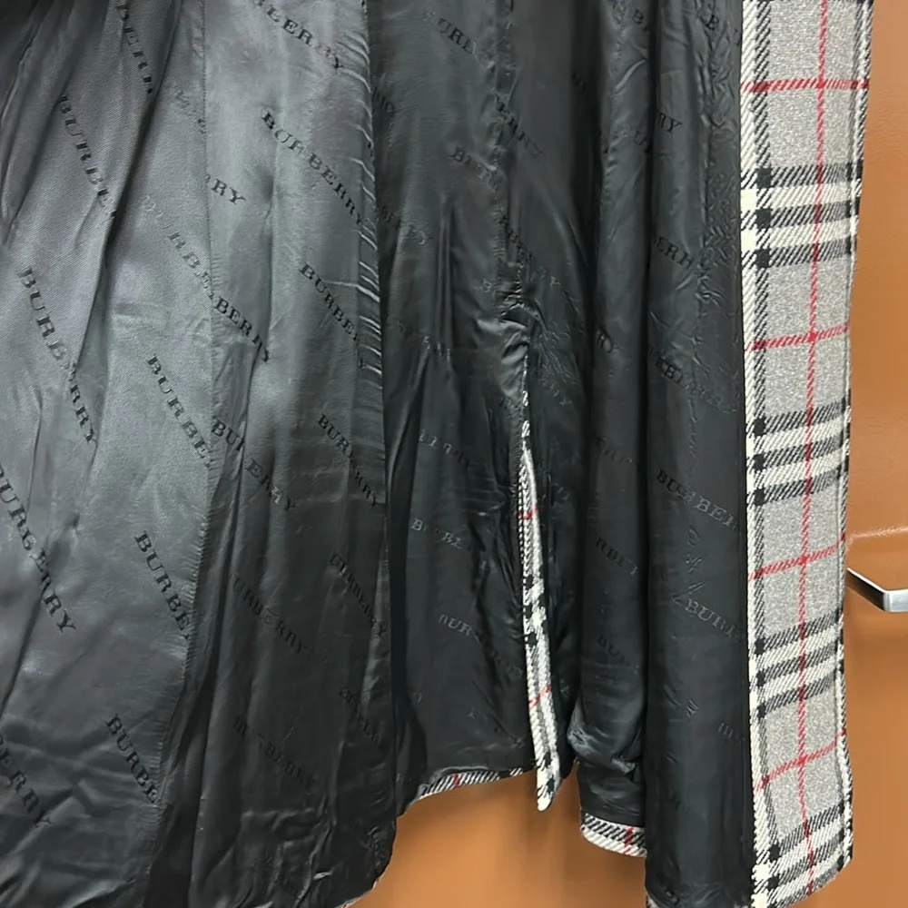 Burberry Plaid Wool Coat Size 14UK/12US - Picture 8 of 13